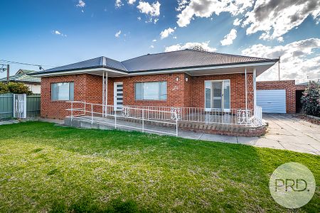 14 Inglis Street, Lake Albert NSW 2650 - Photo 5