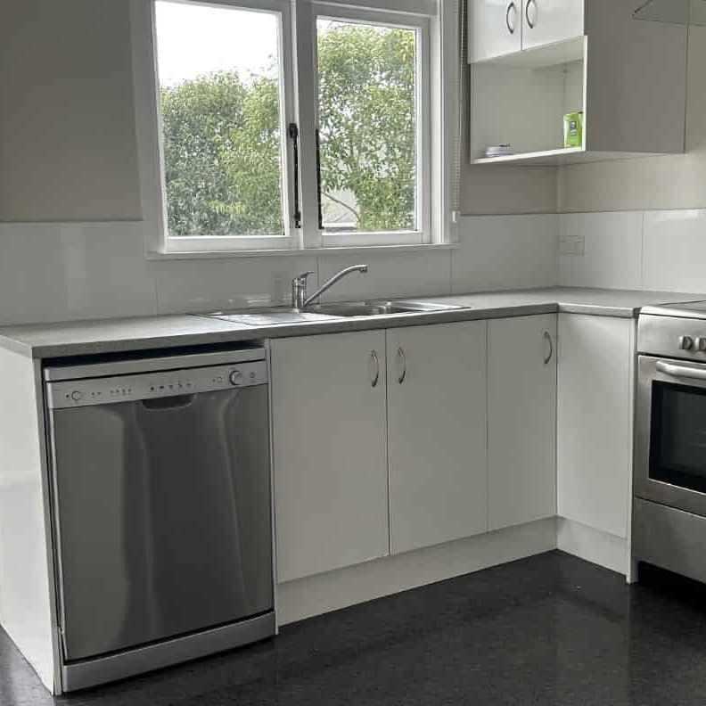 Very good home and excellent location - Photo 1