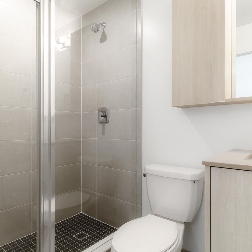 For Lease - 2088 James Street Unit# 909, Burlington, Ontario - Photo 1