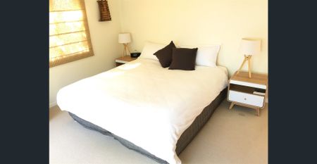 Peregian Beach Designer Cottage 400 metres from the beach - Photo 4