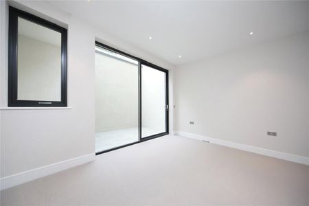 4 bedroom house in Denton Street - Photo 2