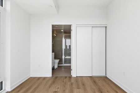 For Lease - 5 Quarrington Lane Unit# 1809, Toronto, Ontario - Photo 2