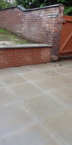To Let - Photo 3