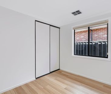 Brand-New 4-Bedroom Family Home in Convenient Netley Location - Photo 3