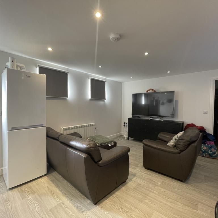 1 bedroom ground floor flat to rent - Photo 1