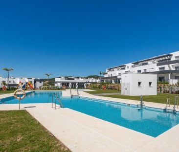 2 Bedroom Apartment For Rent in Estepona, Málaga - Foto 6