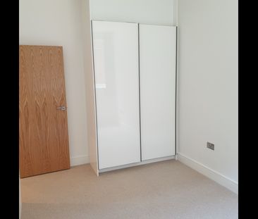 1 Bed Flat, The Landmark, LU1 - Photo 1