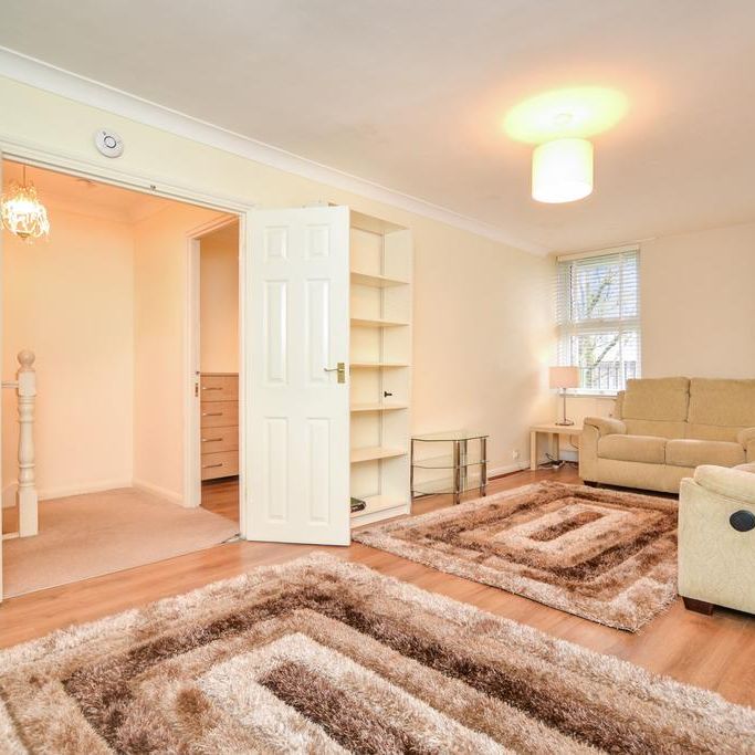 3 bedroom maisonette to rent - Photo 1