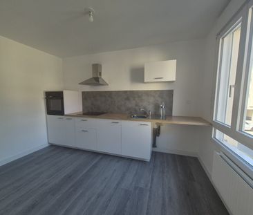 Location Appartement 3 pièces 78m² ST OMER 62500 - Photo 2