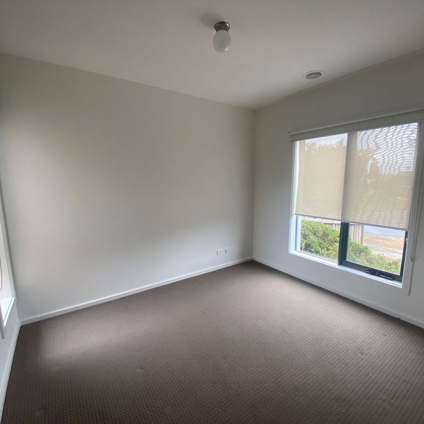 MODERN 3 BEDROOM HOME WITH TWO LIVING AREAS - Photo 1