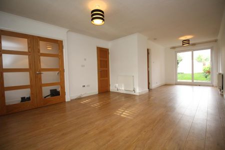 3 bedroom terraced house to rent - Photo 2