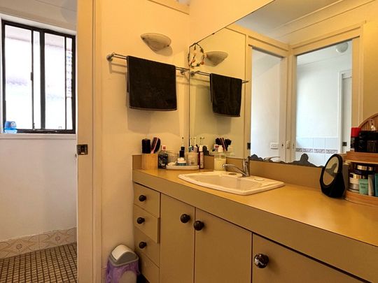 Sun-Filled Single-Level Living in a Quiet Cul-de-Sac - Photo 1