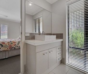 CreateMODERN EXECUTIVE RESORT STYLE RESIDENCE ON 812m2 BLOCK Listing - Photo 3