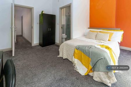 1 bedroom in a house share to rent - Photo 5