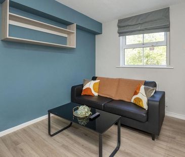1 bedroom in a flat share to rent - Photo 4