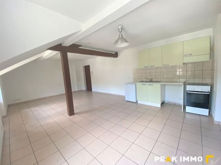 SAINT-CERGUES Appartement T2 avec stationnement couvert et - Photo 4