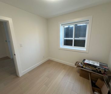 Renovated Suite in North Clearbrook - Photo 2