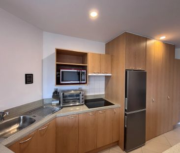 512/87 Kilmore Street - Photo 3