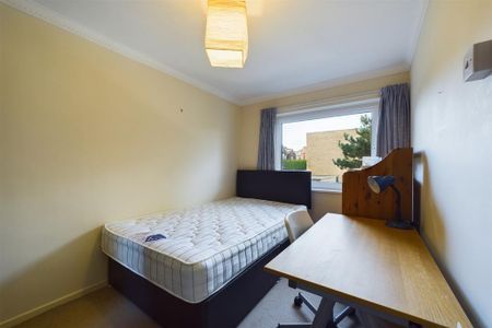 2 bedroom apartment to rent - Photo 4