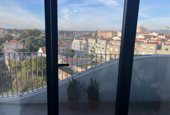 Apartamento T1 Novo com Vistas Panorâmicas - a 5 Minutos da Av. Dr. Lourenço Peixinho
