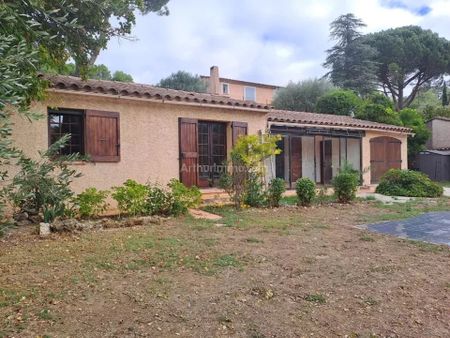 Location Maison 2 pièces 51 m2 à Salernes - Photo 3