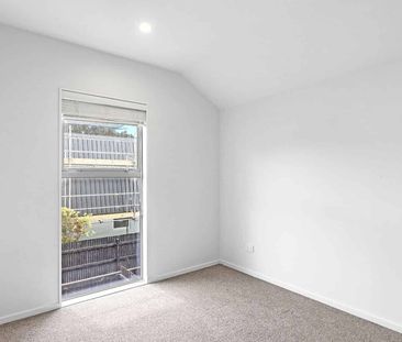 Coastal Townhouse - Photo 4