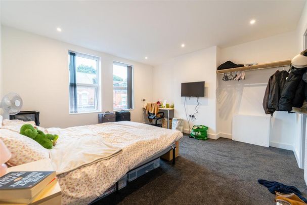 5 bedroom house to rent - Photo 1