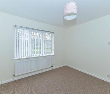 16 Moray Crescent, Newtownards, BT23 4LG - Photo 4