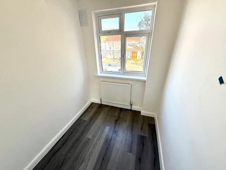 4 bedroom terraced house to rent - Photo 5