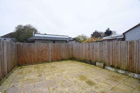 Deans Lane, Edgware, HA8 - Photo 2