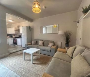 Sharrowvale Road, S11 - Photo 2