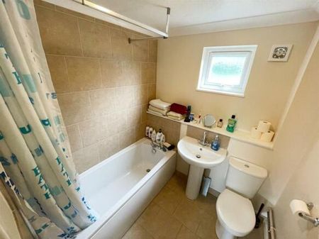 1 bedroom property to rent - Photo 4