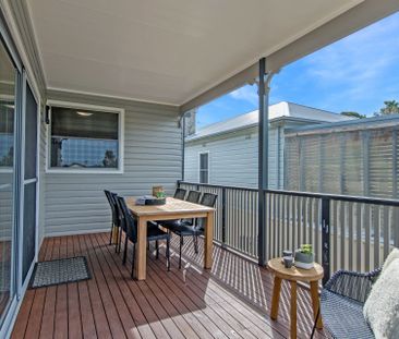 Air conditioned two bedroom home with enclosed porch/sunroom - Photo 3