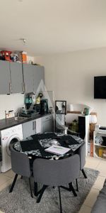 Location Appartement 1 pièce 26m² - Photo 3