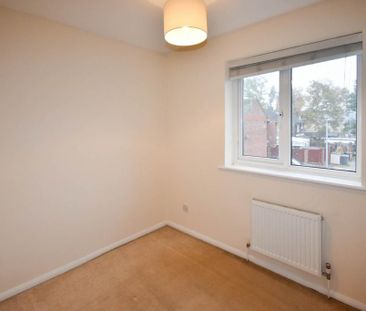 2 bedroom semi-detached house to rent - Photo 2