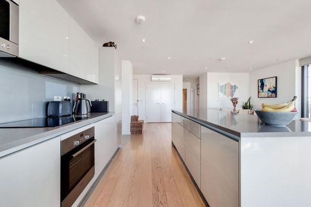 3 bedroom flat to rent - Photo 1