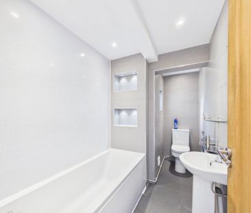London Road, Ashford, Surrey,TW15 - Photo 5