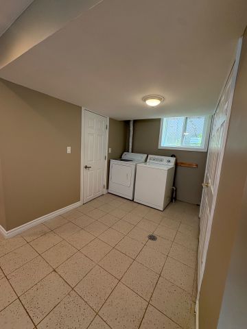 For Lease - 8 Birch Tree Crescent, Toronto, Ontario - Photo 2