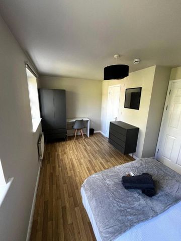 6 bedroom house to rent - Photo 4