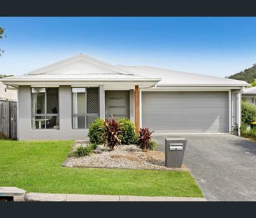 Spacious Four-Bedroom Family Home with Open-Plan Living and a Gener... - Photo 4