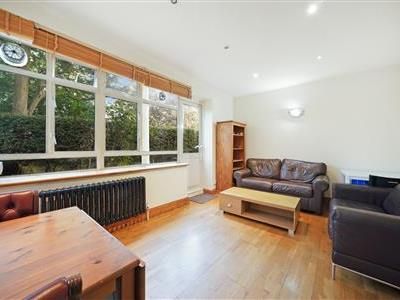 Churchill Gardens, SW1V - Photo 1