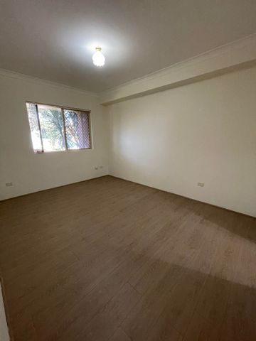 Modern Townhouse in the Heart of Dulwich Hill ! - Photo 5