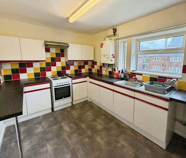 Flat to rent on - Photo 4