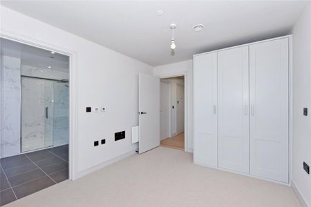 3 bedroom penthouse to rent - Photo 2