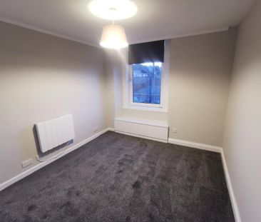 180 Strathmartine Road, Coldside, Dundee - Photo 3