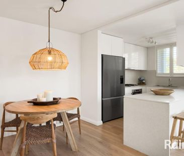 Spacious Two Bedroom Apartment In Prime Location! - Photo 4