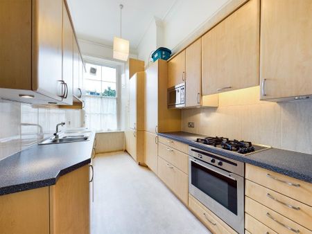 2 bedroom flat to rent - Photo 4