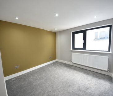 Treadaway Hill, Loudwater, High Wycombe,HP10 - Photo 2