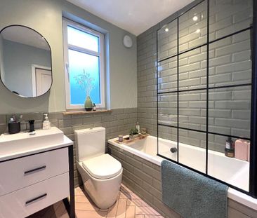 2 bedroom ground floor flat to rent - Photo 3