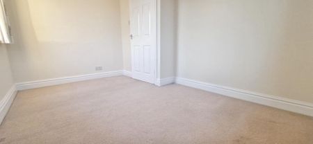 3 bedroom detached house to rent - Photo 4